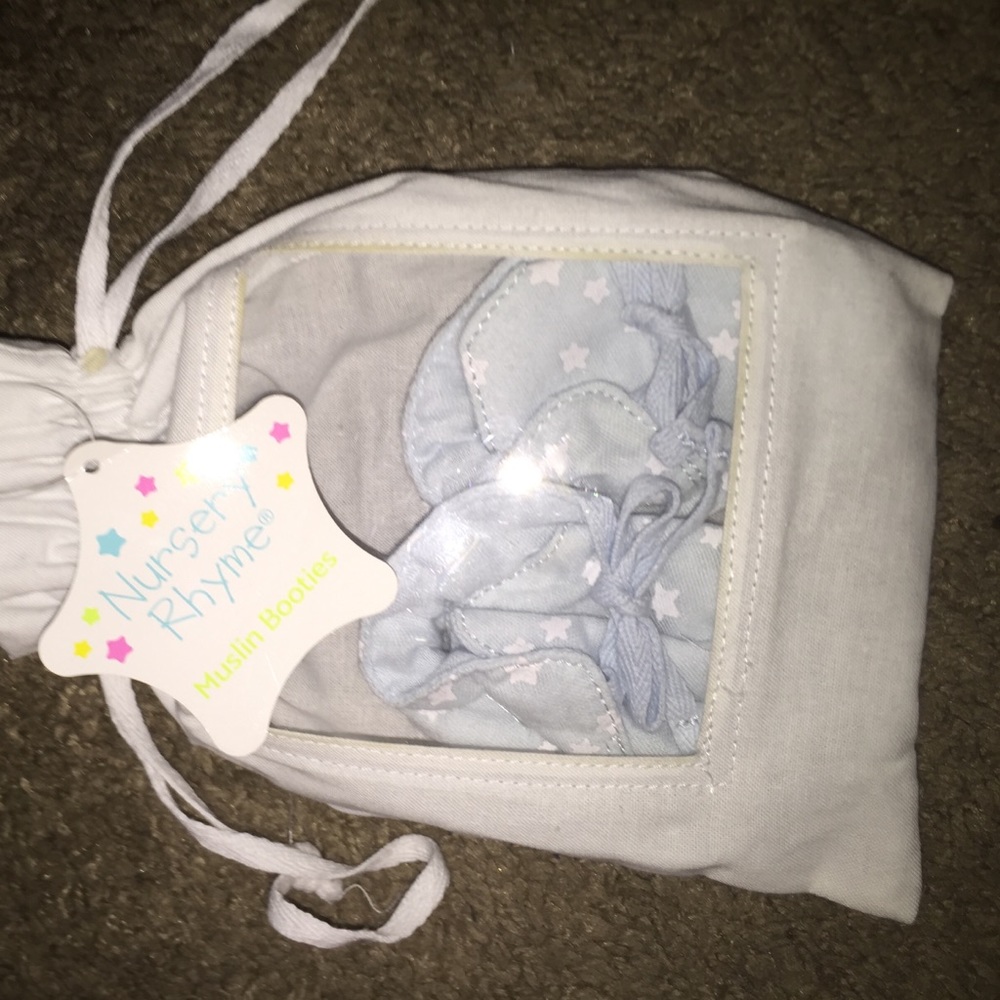 Muslin booties